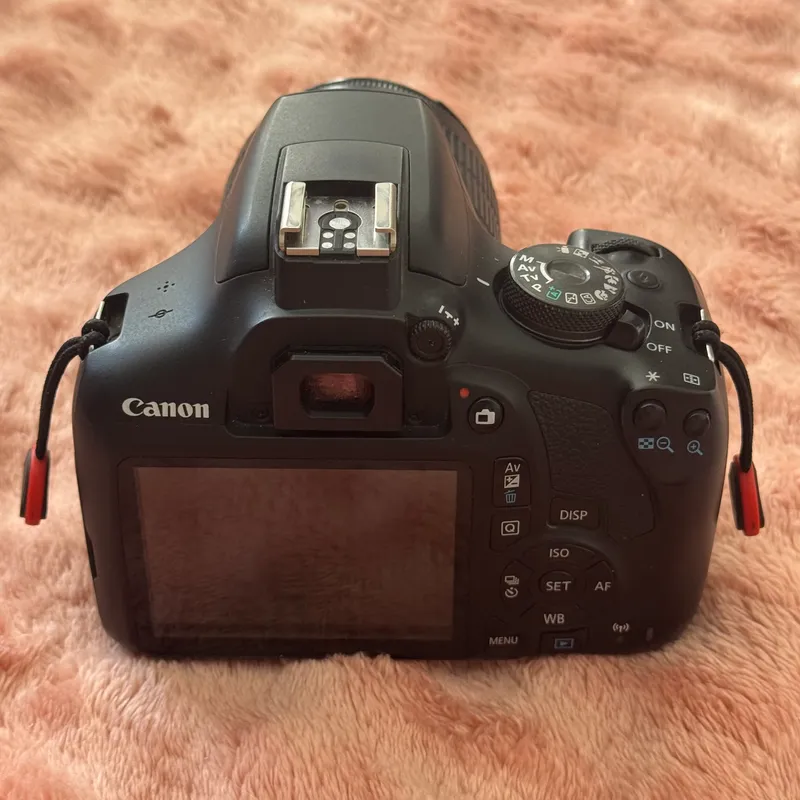 Canon Eos 2000d 3 Canon Eos 2000d 3