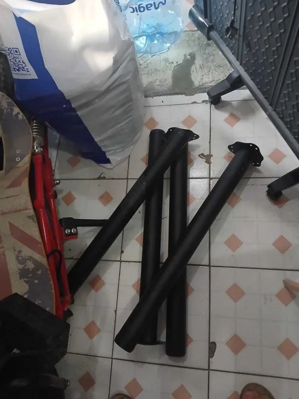Oshxona stoli kam ishlatilingan 3 Oshxona stoli kam ishlatilingan 3