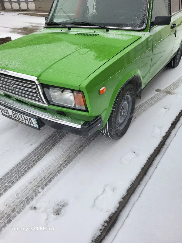 Vaz 2107 sotiladi