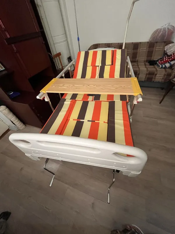 Продам Медицинскую 6 функциональную кровать 1