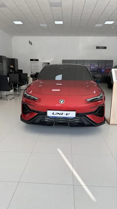 Changan Uni V avtomobili Changan Uni V avtomobili