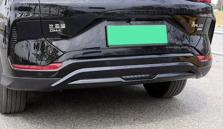 Комплект накладок на бампер Black Piano для BYD Champion DM-i / EV 5 Комплект накладок на бампер Black Piano для BYD Champion DM-i / EV 5