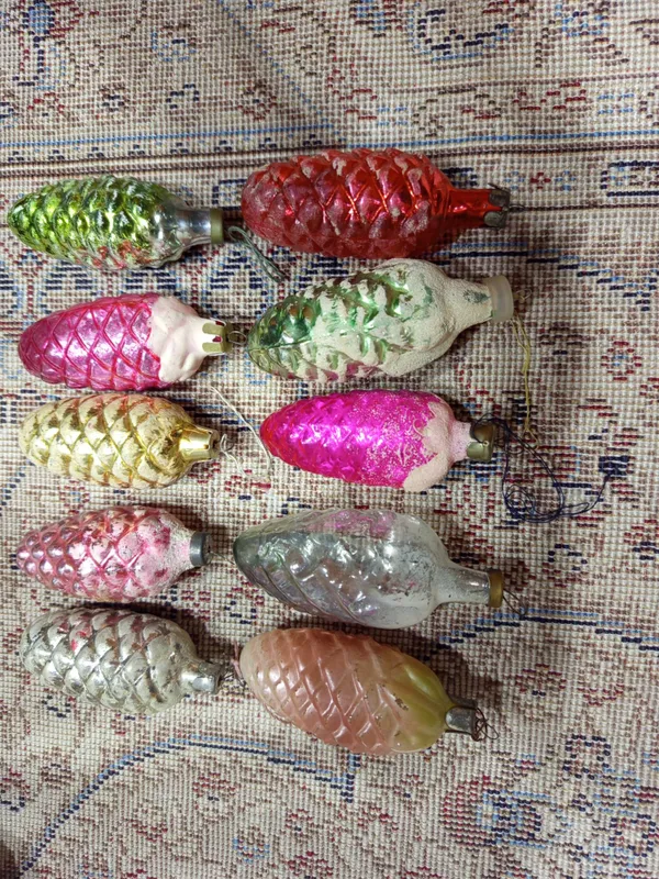 Продам елочные игрушки СССР, набор шишки и шары, разные фигурки