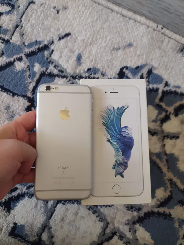 iPhone 6s с коробкой и документами (цена договорная) 1
