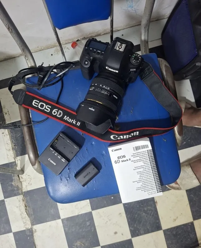Canon EOS 6D Mark II 2 Canon EOS 6D Mark II 2
