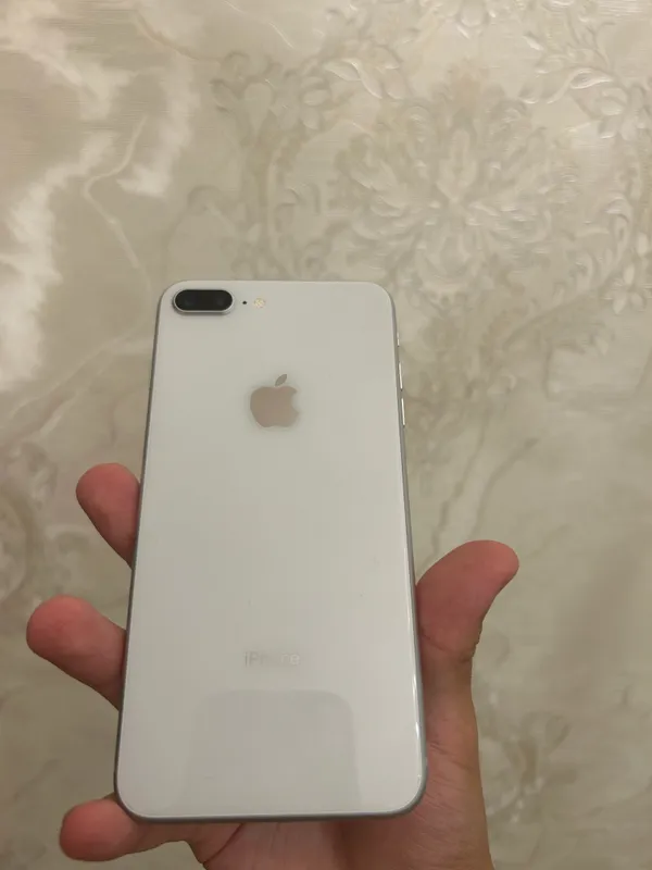 iPhone 8 Plus White 1