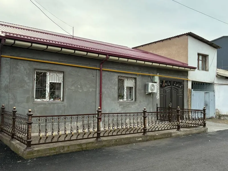 Продаётся свой дом в Бектемире 4,5 сотки 1