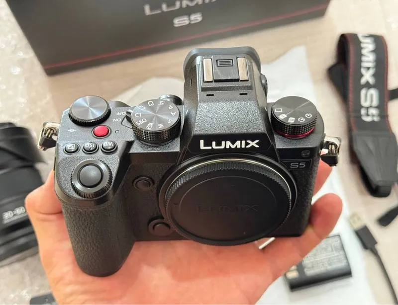 Lumix s5 kit. — фото 1