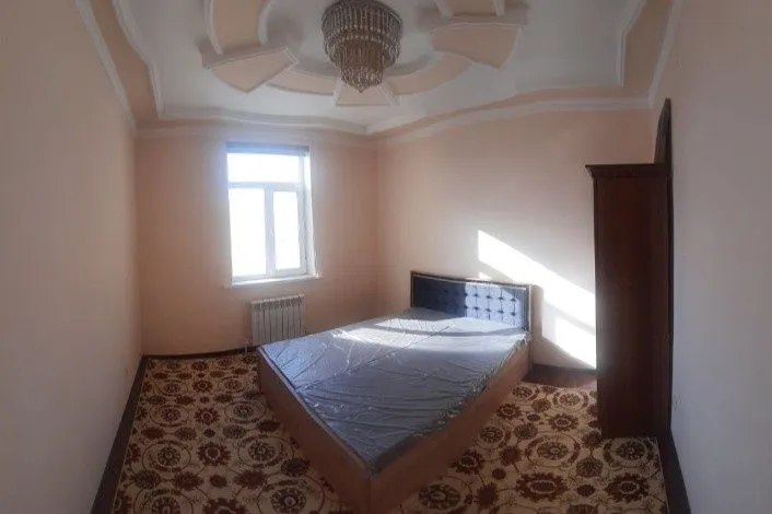 Продаётся двухкомнатная квартира в центре Нукуса
