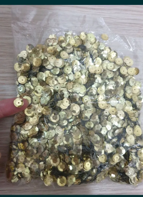стразы, пайетки, бисер 3 стразы, пайетки, бисер 3