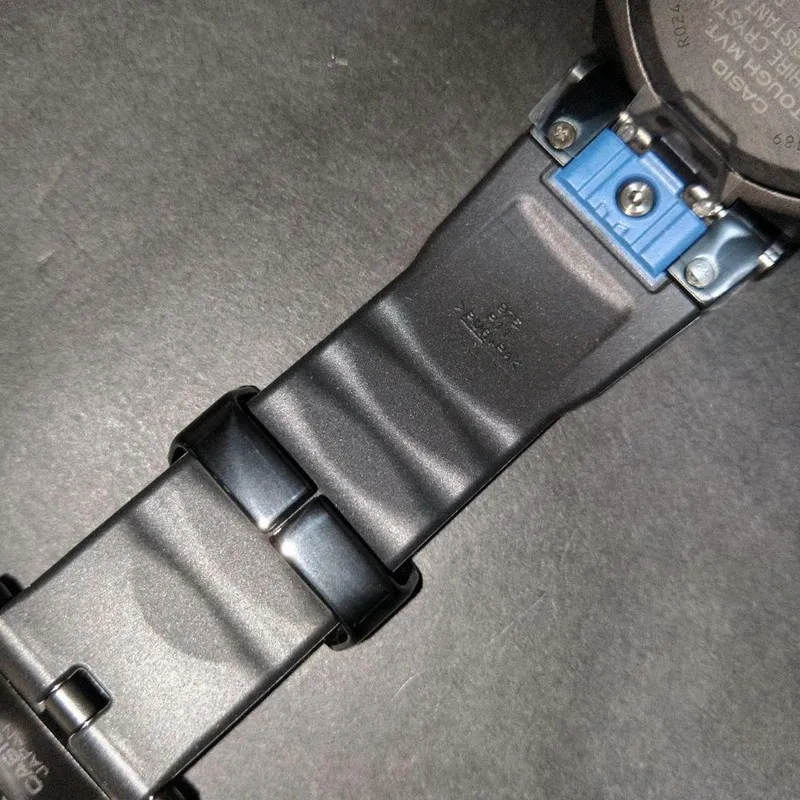 G shock mtg b2000b 5 G shock mtg b2000b 5