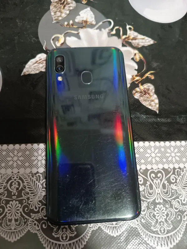 samsung a40 — фото 1