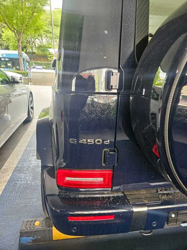 Mercedes-Benz G450d Manufaktur (в Корее) — фото 2