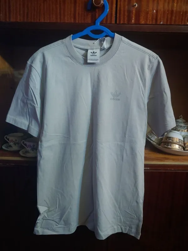 Продам футболку Adidas 2