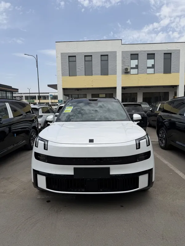 LYNK&CO900 Jamshid
