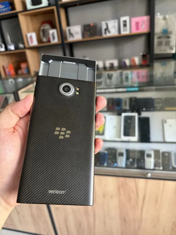 Perfectum Black berry Priv 6