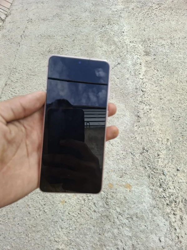 Samsung S21, 8 ГБ, 256 ГБ 6 Samsung S21, 8 ГБ, 256 ГБ 6