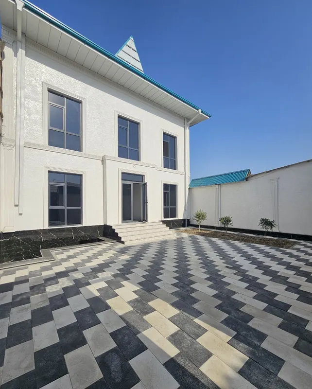 Harbiy shaharchadagi kottej, ta’mirlash ishlari davom etmoqda 2