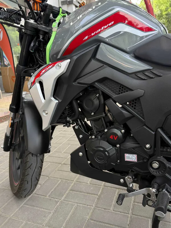 LIFAN SR 220 4Valve, пробег 2 400 км. Состояние - ОТЛИЧНО. — фото 1