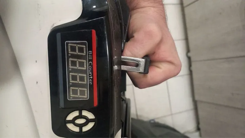 Продам Счетные машинки BILL COUNTER 4 штуки 8 Продам Счетные машинки BILL COUNTER 4 штуки 8