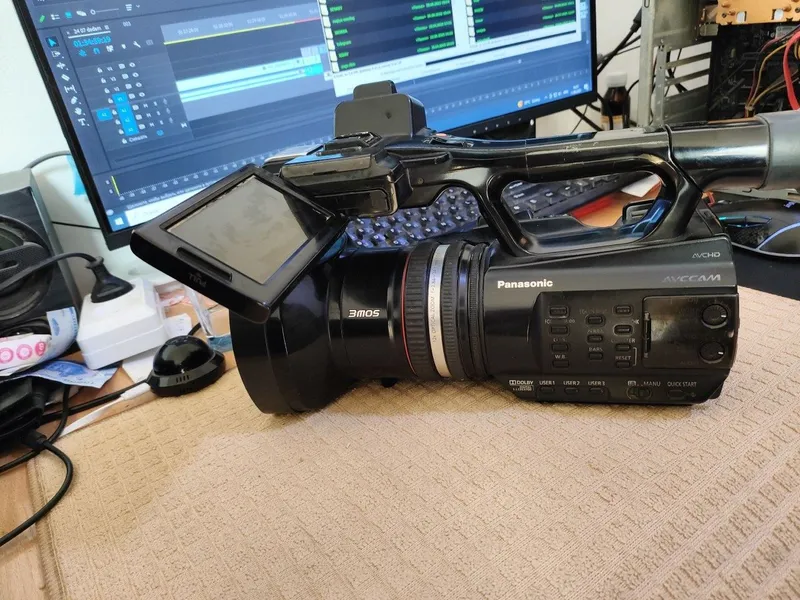 Video camera Panasonic AG90 — фото 1