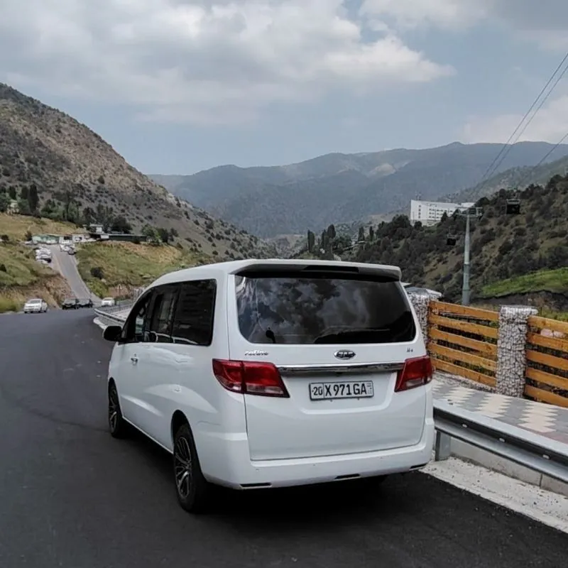 JAC M4 Mikroavtobus