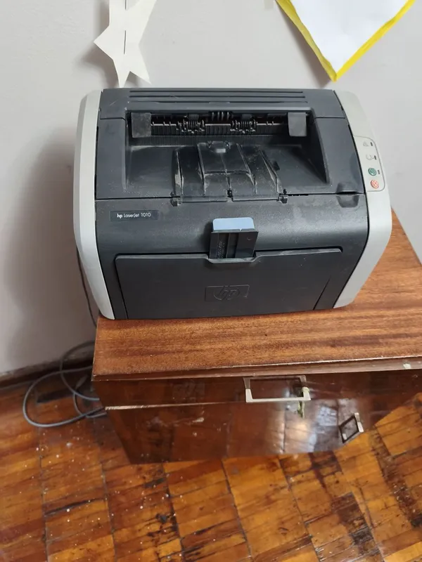 Продам принтер HP 2 Продам принтер HP 2