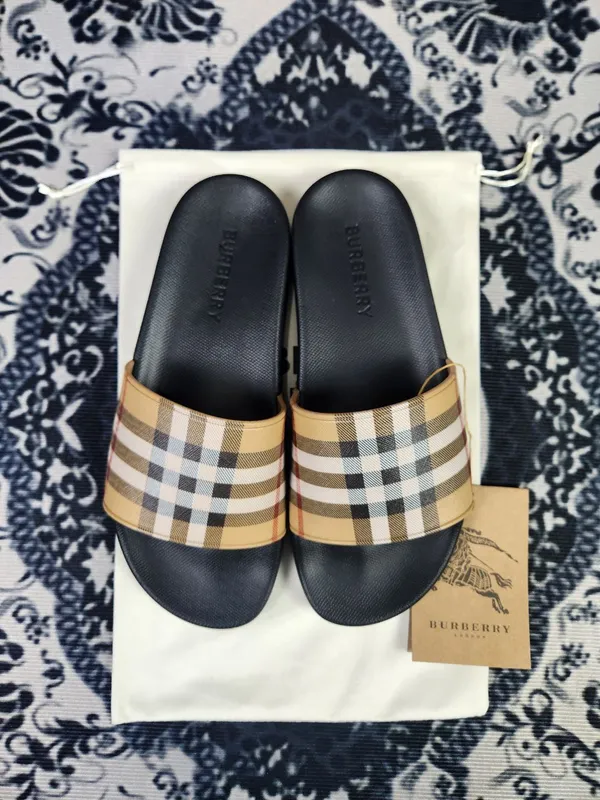 тапочки Burberry