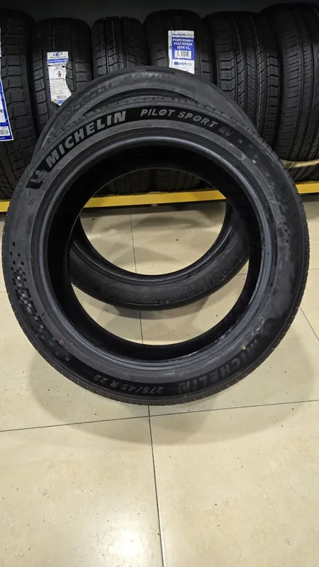 275/45/R22 Michelin pilot sport ev 1