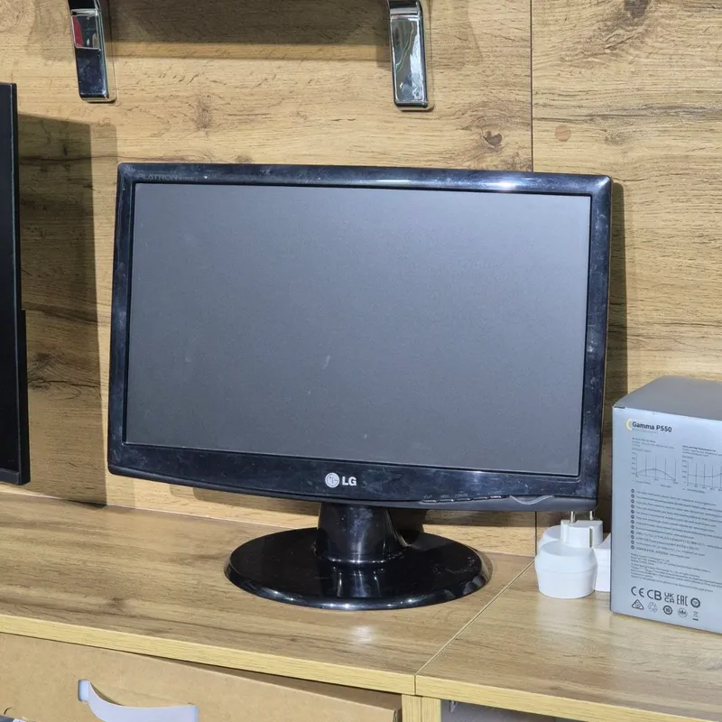 Monitor LG 19" HD