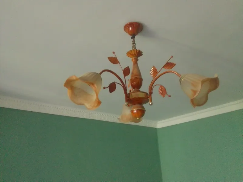 Продам люстру.не дорого