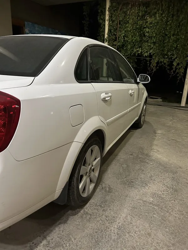 Lacetti 1.8 sotiladi! — фото 1