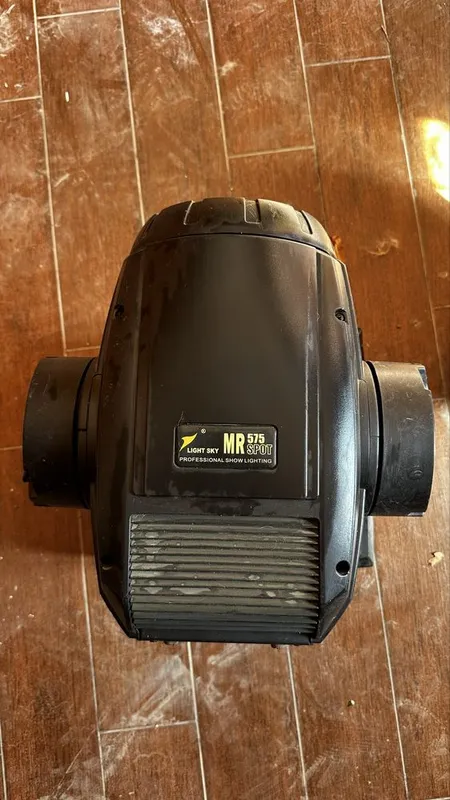 Продам профессиональный прожектор Light Sky MR 575 Spot