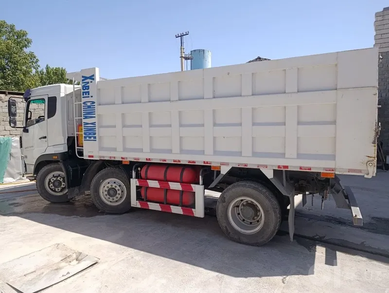 Самосвал Sinotruk Xovo 3 Самосвал Sinotruk Xovo 3