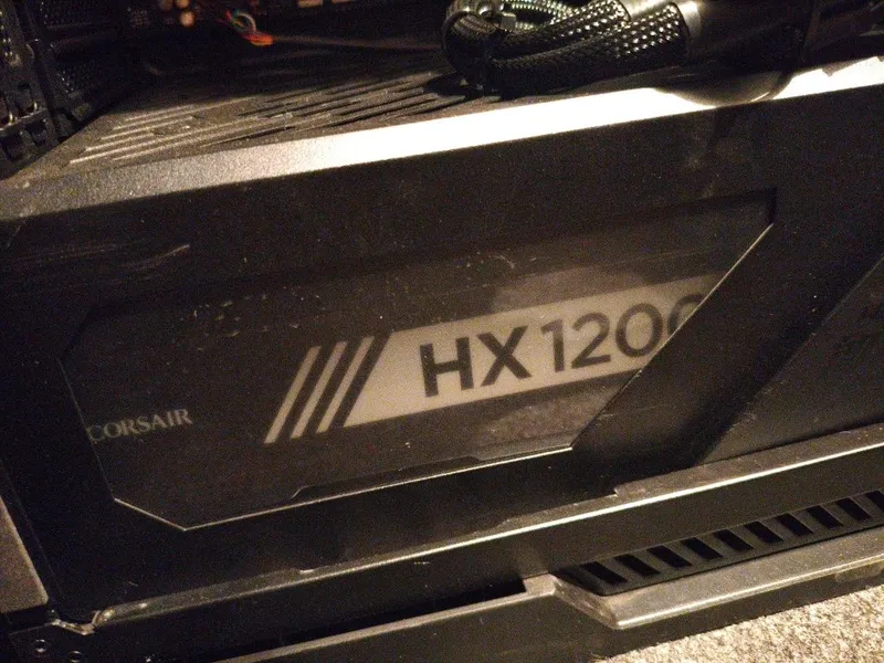 1200 wplatinum + Corsair водяной охлаждения Кйс R 3