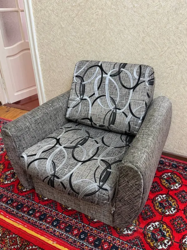 Диван
