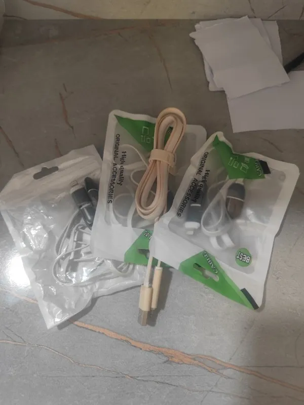 USB kabellar zaryatnik