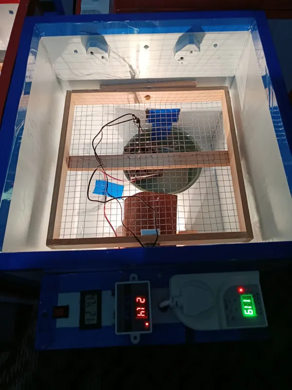 Inkubator avtamat 12v/220v — фото 2