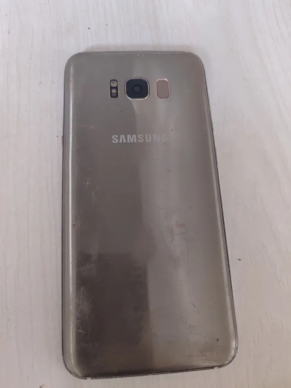 Galaxy S8 Edge: экран разбит, но работает 1 Galaxy S8 Edge: экран разбит, но работает 1