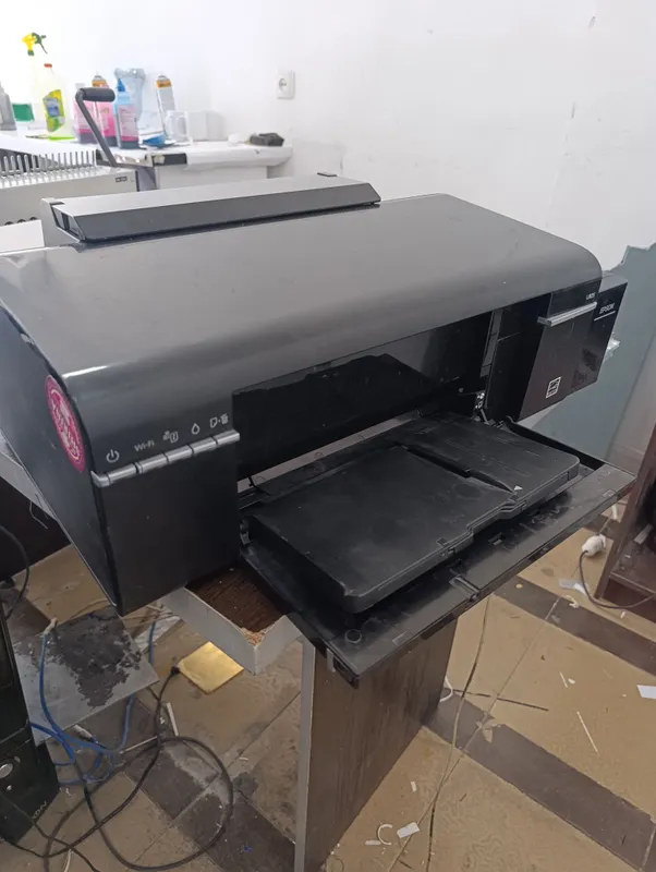 Продаётся принтер Epson L805 1 Продаётся принтер Epson L805 1