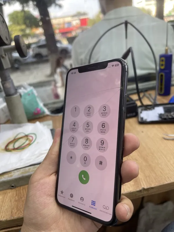 iPhone Xs 64Gb . 2 iPhone Xs 64Gb . 2