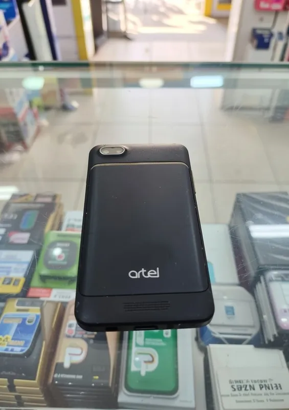 Телефон Artel Adi5 4 Телефон Artel Adi5 4