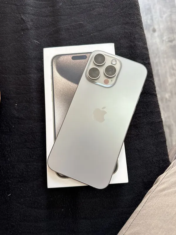 Iphone 15 pro max sotiladii 1