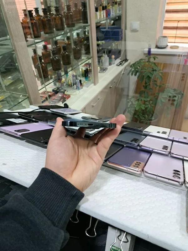 iPhone 12 Pro Max, память 256GB, 72% 3