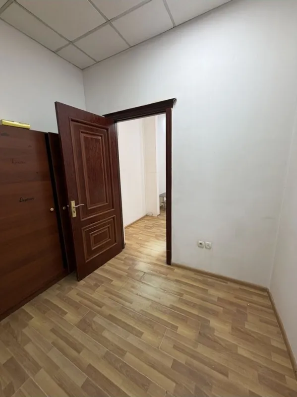 Торговый центр Чиланзар Гагарина офис 2 Комнаты 45м2 с доступом 24/7 5