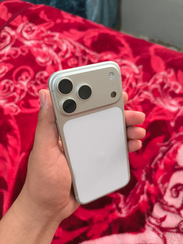 iPhone 17 Pro Max Silver — фото 5