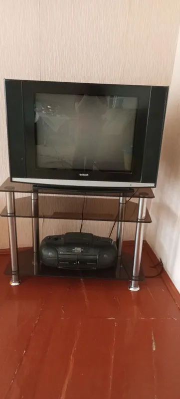 Продам телевизор 2