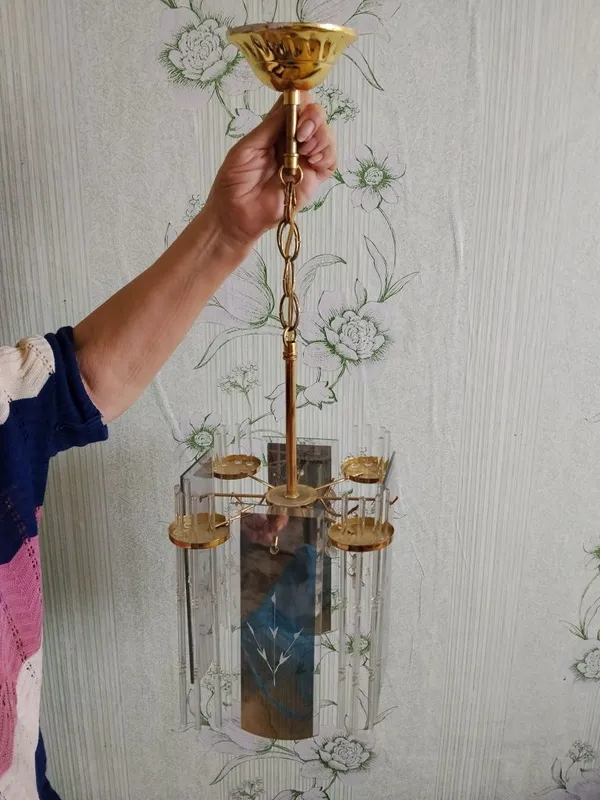 Люстра для комнат