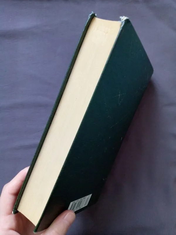 Книга Жюль Верн "Двадцать тысяч лье под водой" — фото 1 Книга Жюль Верн "Двадцать тысяч лье под водой" — фото 1