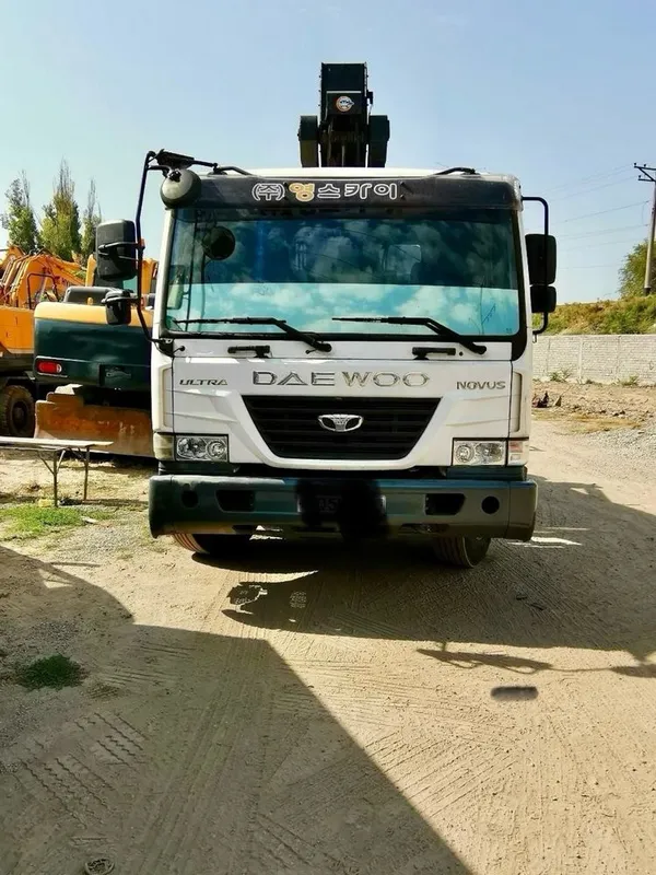 Daewoo Novus Avtokran 45 metr 2010 4